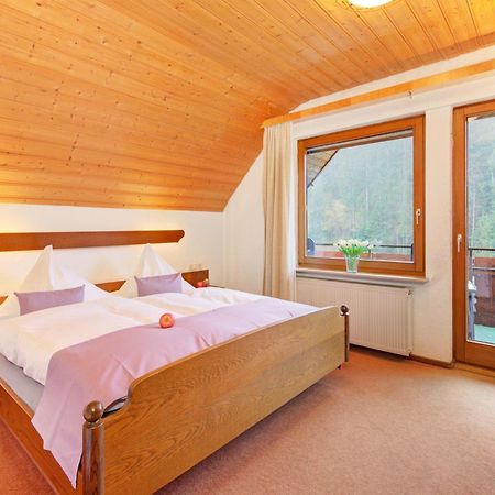 Decker'S Bio Hotel Zum Lamm Baiersbronn Esterno foto