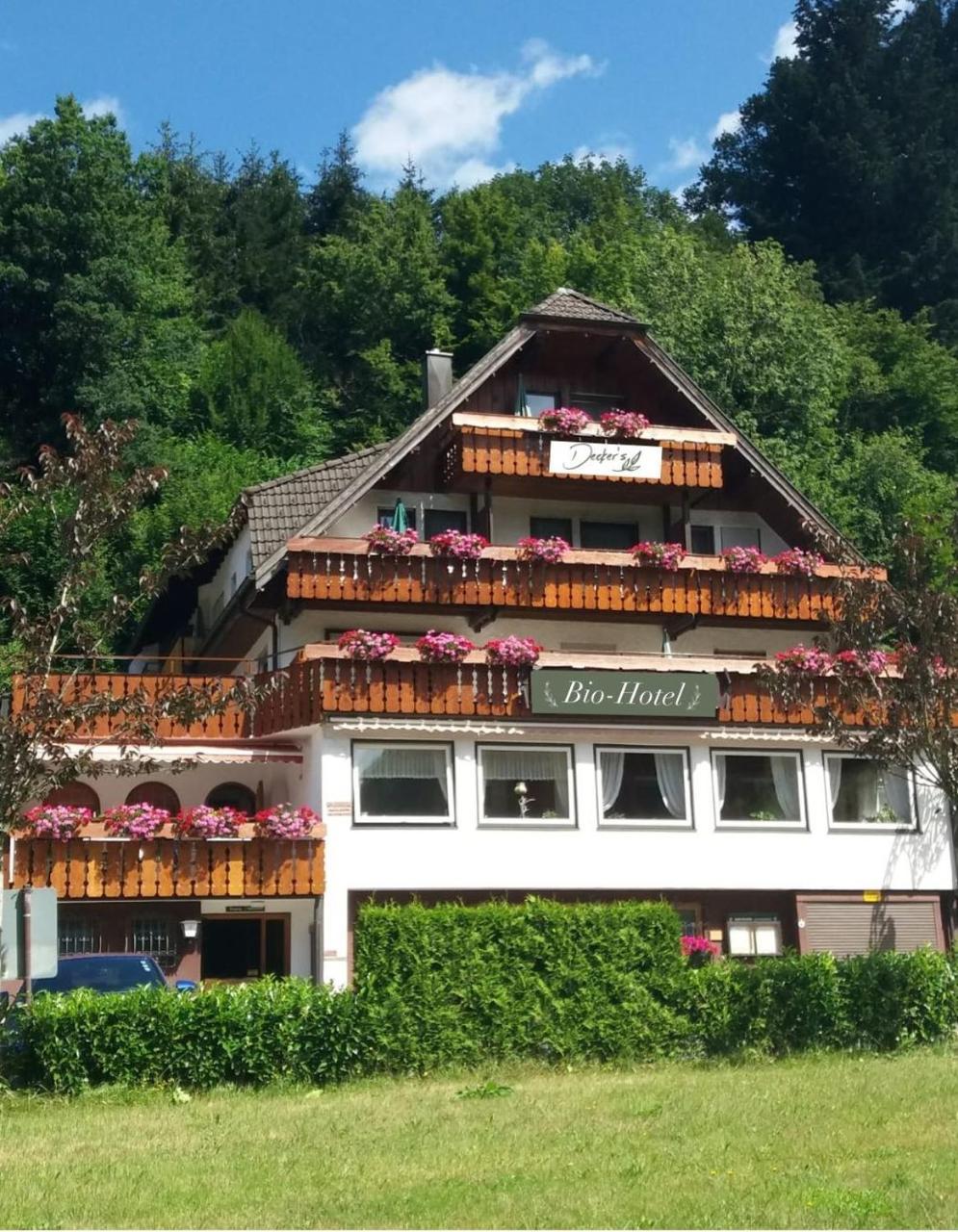 Decker'S Bio Hotel Zum Lamm Baiersbronn Esterno foto